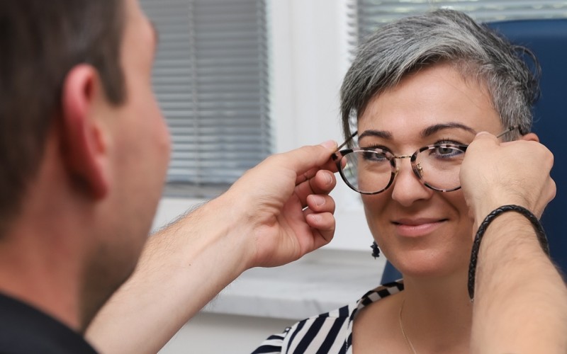 www.optikzublasing.com